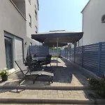 Vivien Apartament *